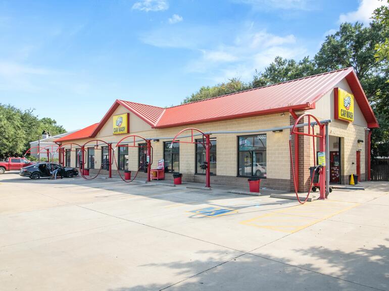 Image of a car wash
